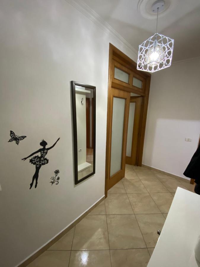 Chlo Apartment 3 地拉那 外观 照片